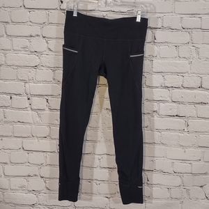 Athleta black leggings with pockets